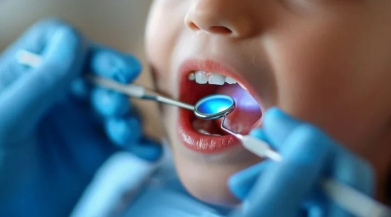 Două treimi dintre copiii din România au carii netratate, o treime au nevoie de aparat dentar, iar unul din zece are o infecţie dentară